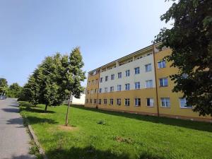 Prodej bytu 2+kk, Milovice, Topolová, 69 m2
