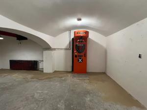 Prodej obchodního prostoru, Praha, Vysočanská, 280 m2