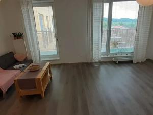 Pronájem bytu 1+kk, Neveklov, náměstí Jana Heřmana, 40 m2
