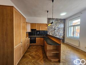 Pronájem bytu 2+kk, Praha, Husinecká, 73 m2