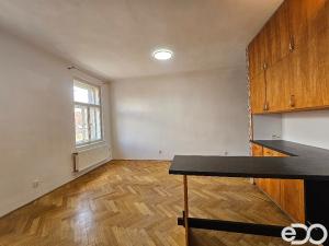 Pronájem bytu 2+kk, Praha, Husinecká, 73 m2