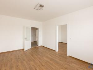 Pronájem bytu 2+1, Klatovy, nám. Míru, 71 m2