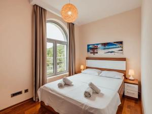 Prodej bytu 3+kk, Tivat, Černá Hora, 64 m2