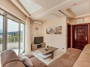 Prodej bytu 3+kk, Tivat, Černá Hora, 64 m2