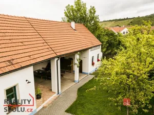 Prodej rodinného domu, Perná, 403 m2