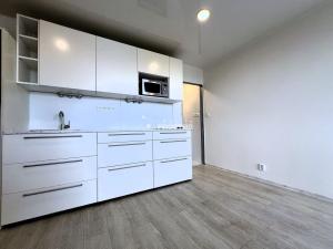 Prodej bytu 2+kk, Praha - Prosek, Vysočanská, 45 m2