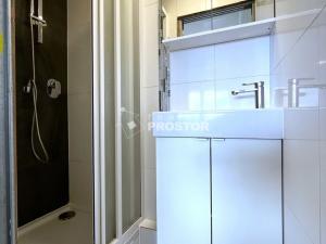 Prodej bytu 2+kk, Praha - Prosek, Vysočanská, 45 m2