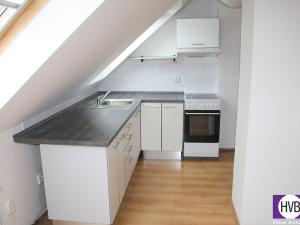 Pronájem bytu 3+kk, Králův Dvůr, náměstí Míru, 109 m2