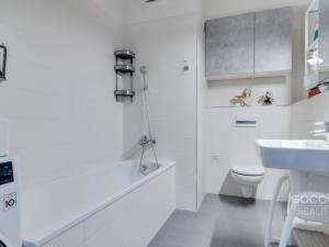 Pronájem bytu 2+kk, Praha - Dolní Měcholupy, Honzíkova, 54 m2