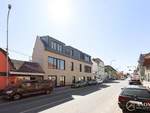 Pronájem ordinace, Praha - Vinoř, Mladoboleslavská, 97 m2