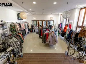 Prodej obchodního prostoru, Karlovy Vary, Divadelní náměstí, 115 m2