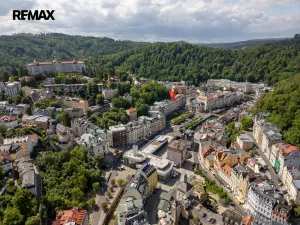 Prodej obchodního prostoru, Karlovy Vary, Divadelní náměstí, 115 m2