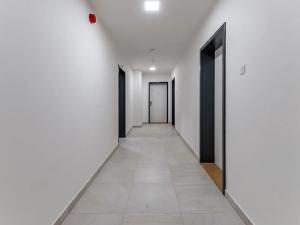 Pronájem bytu 1+kk, Praha - Vysočany, Strnadových, 33 m2