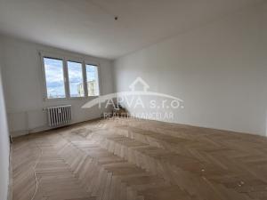 Prodej bytu 3+1, Plzeň - Lobzy, Pod Vrchem, 64 m2