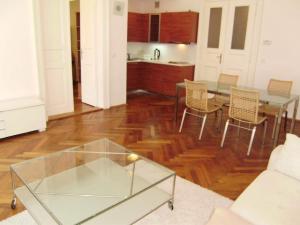 Pronájem bytu 2+kk, Praha, Malátova, 62 m2