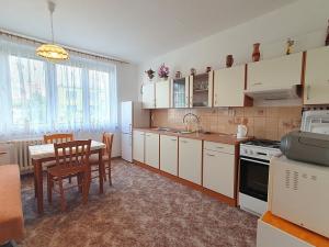 Pronájem bytu 1+1, Praha, Bělinského, 36 m2