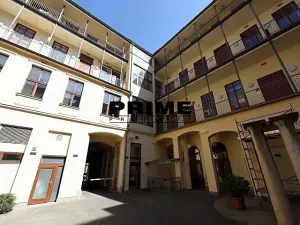 Pronájem bytu 3+1, Praha - Smíchov, Štefánikova, 129 m2