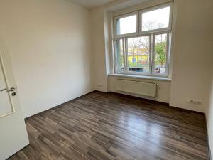 Pronájem bytu 1+kk, Praha, Freyova, 28 m2
