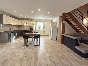 Prodej rodinného domu, Strážov, 220 m2