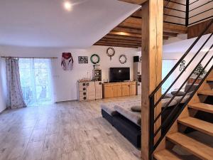 Prodej rodinného domu, Strážov, 220 m2