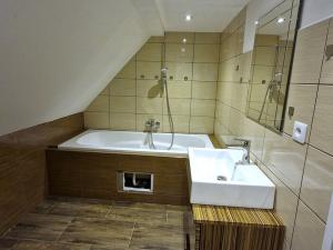 Prodej rodinného domu, Strážov, 220 m2