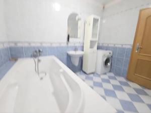 Pronájem bytu 3+kk, Praha - Kobylisy, Šimůnkova, 100 m2