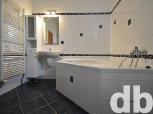 Pronájem bytu 2+kk, Karlovy Vary, Moskevská, 64 m2