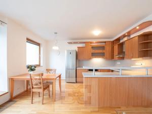 Pronájem bytu 3+kk, Praha - Vokovice, Tibetská, 96 m2