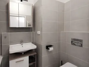 Pronájem bytu 2+kk, Praha - Ďáblice, Křižanská, 52 m2