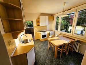 Pronájem bytu 3+1, Praha - Záběhlice, Jabloňová, 77 m2