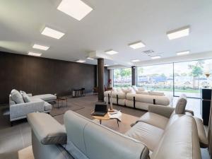 Pronájem obchodního prostoru, Praha - Holešovice, Argentinská, 151 m2