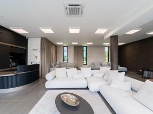 Pronájem obchodního prostoru, Praha - Holešovice, Argentinská, 151 m2
