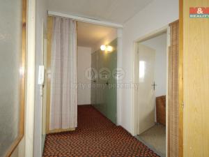 Prodej bytu 3+1, Praha - Prosek, Lovosická, 79 m2