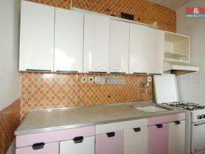 Prodej bytu 3+1, Praha - Prosek, Lovosická, 79 m2