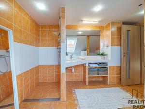 Prodej rodinného domu, Jezernice, 293 m2