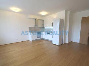 Prodej bytu 3+kk, Praha - Hloubětín, Nademlejnská, 86 m2