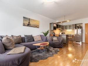 Pronájem bytu 2+kk, Praha - Podolí, Jeremenkova, 63 m2
