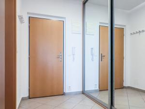 Pronájem bytu 2+kk, Praha - Podolí, Jeremenkova, 63 m2