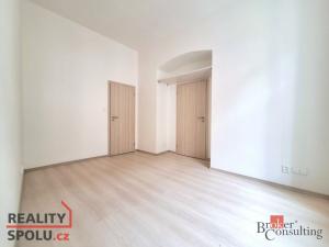 Pronájem bytu 2+kk, Plzeň - Jižní Předměstí, V Šipce, 35 m2