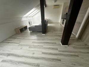 Pronájem bytu 2+kk, Praha - Vinohrady, Rumunská, 62 m2
