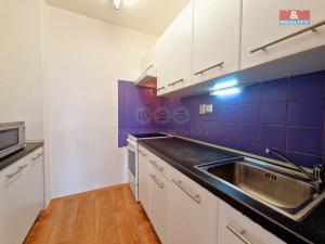 Pronájem bytu 1+kk, Praha - Prosek, Lovosická, 34 m2
