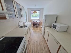 Pronájem bytu 3+1, Praha - Stodůlky, Prusíkova, 71 m2