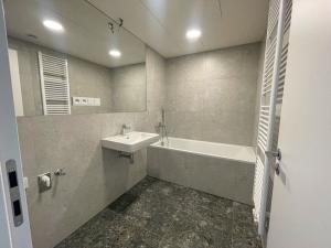 Prodej bytu 3+kk, Praha, Československého exilu, 84 m2
