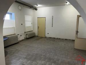 Pronájem skladu, Zlín, 100 m2