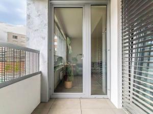 Pronájem bytu 2+kk, Praha - Holešovice, U Pergamenky, 60 m2