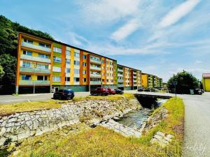 Prodej bytu 2+kk, Dubí, Koněvova, 38 m2
