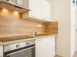 Pronájem bytu 2+kk, Třebíč, Karlovo nám., 50 m2