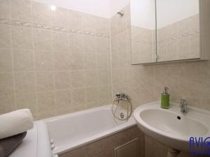 Pronájem bytu 2+1, Praha - Záběhlice, Jasmínová, 54 m2