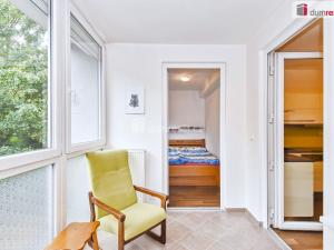Prodej bytu 2+kk, Praha - Hloubětín, Nademlejnská, 38 m2