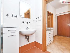Prodej bytu 2+kk, Praha - Hloubětín, Nademlejnská, 38 m2